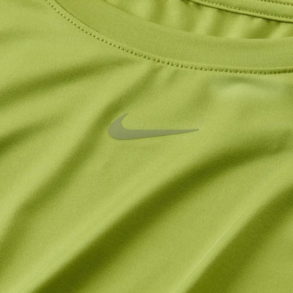 Nike One Classic Women's Dri-FIT Short-Sleeve Top - Picture 3 of 11